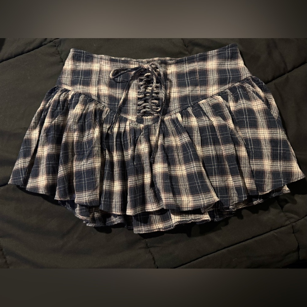 New! Windsor Navy and White Plaid Lace-Up Ruffle Mini Skirt/Skort